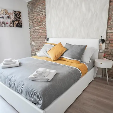 Domus 25 *