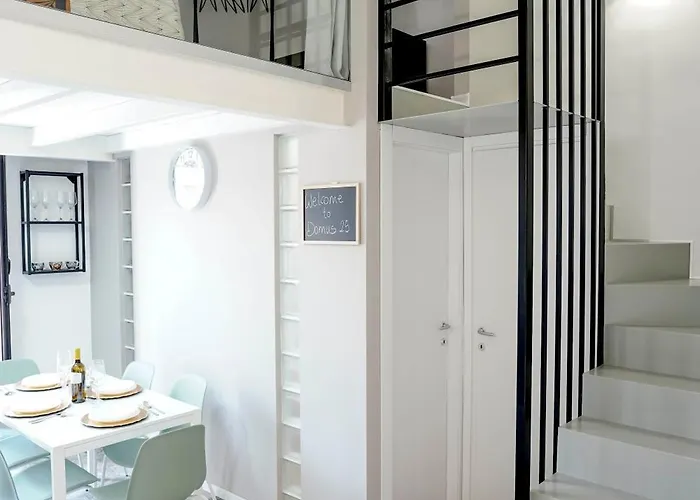 Domus 25 * Κατάνια