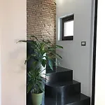 Domus 25 *