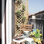 Domus 25 *