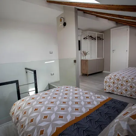 Domus 25 * Catánia