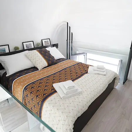 Domus 25 *